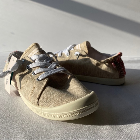 tommy bahama sneakers